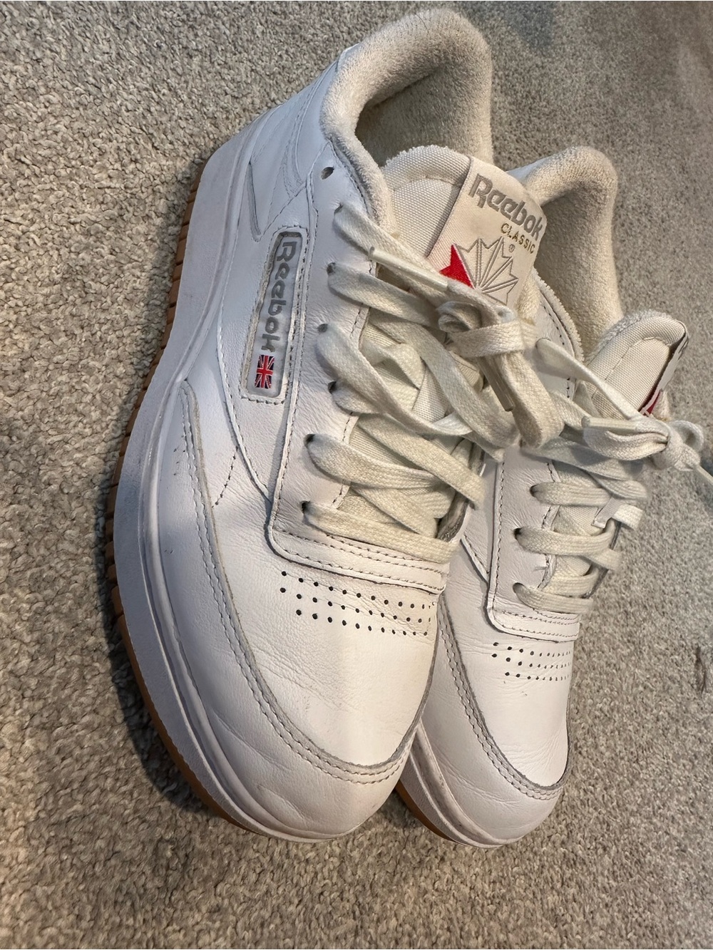 Reebok White Leather Women’s Sneakers with Gum Outsole